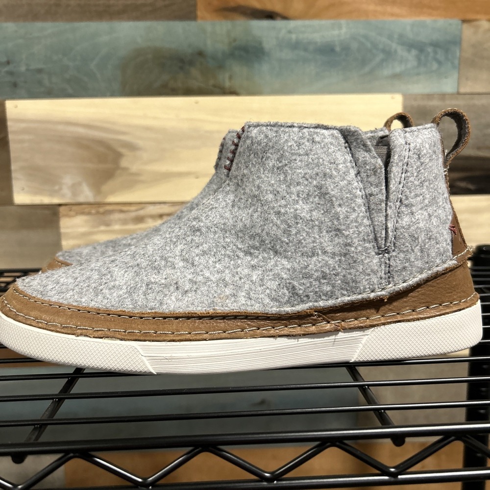Clark's Gereld Easy Men's Size‎ 8 Brand New Casual Ankle Boots Gray